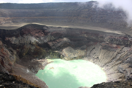 23-sta. ana volcano crater-3.jpg