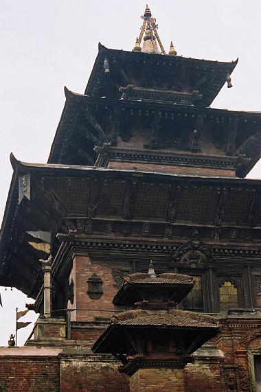 48. Pagoda Kathmandu.JPG